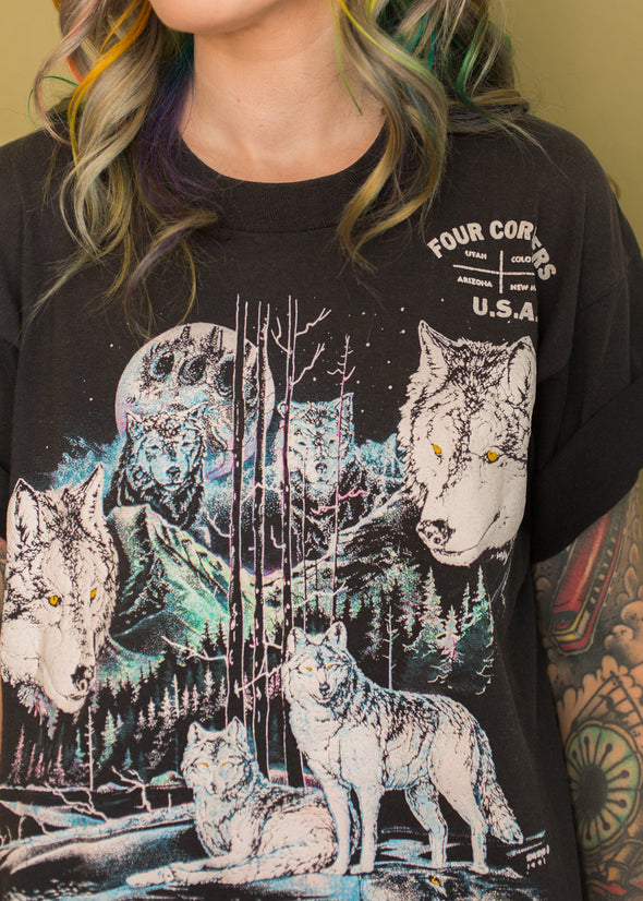 Vintage 90s Four Corners Wolf Tee