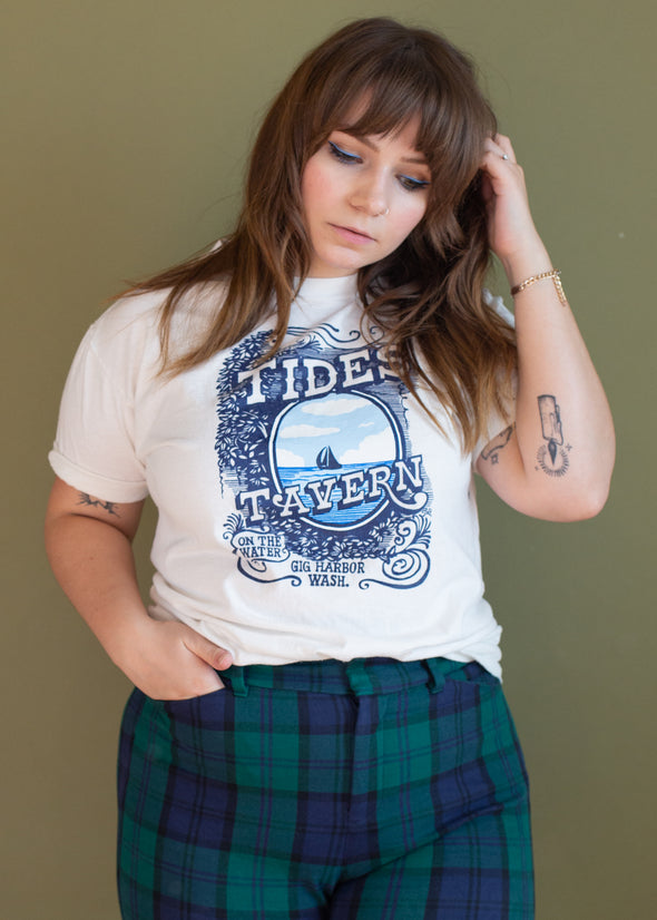 Vintage 80s/90s Tides Tavern Tee