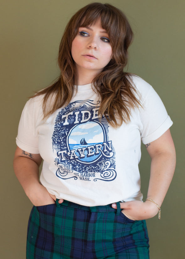 Vintage 80s/90s Tides Tavern Tee