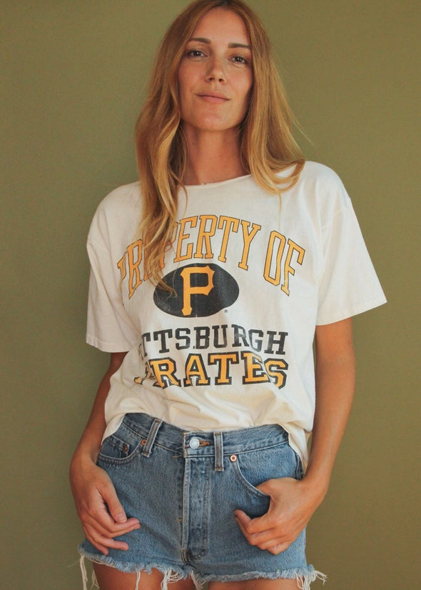 Vintage 90s Pittsburgh Pirates Tee