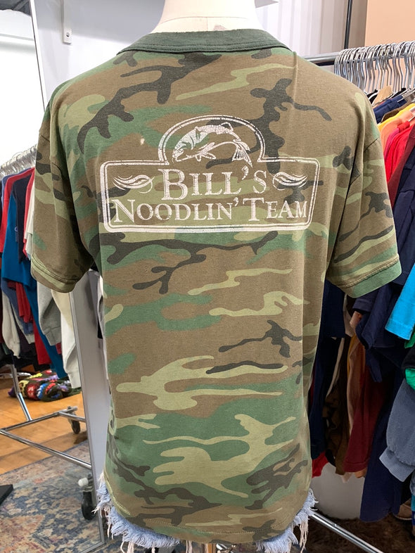 Vintage 90's Bill's Fish House Camo Tee