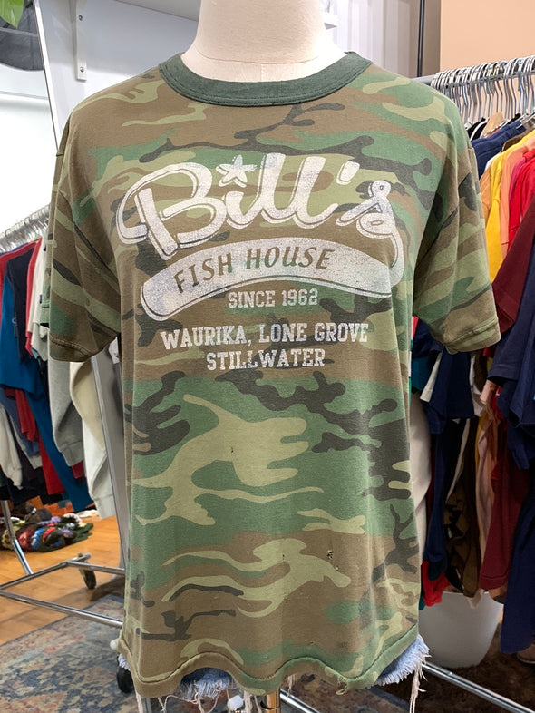Vintage 90's Bill's Fish House Camo Tee