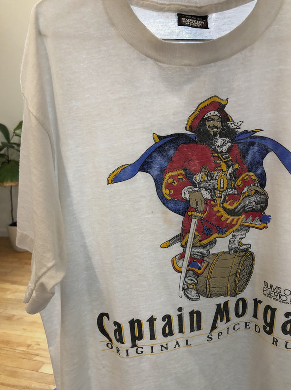 Vintage 90s Captain Morgan Tee