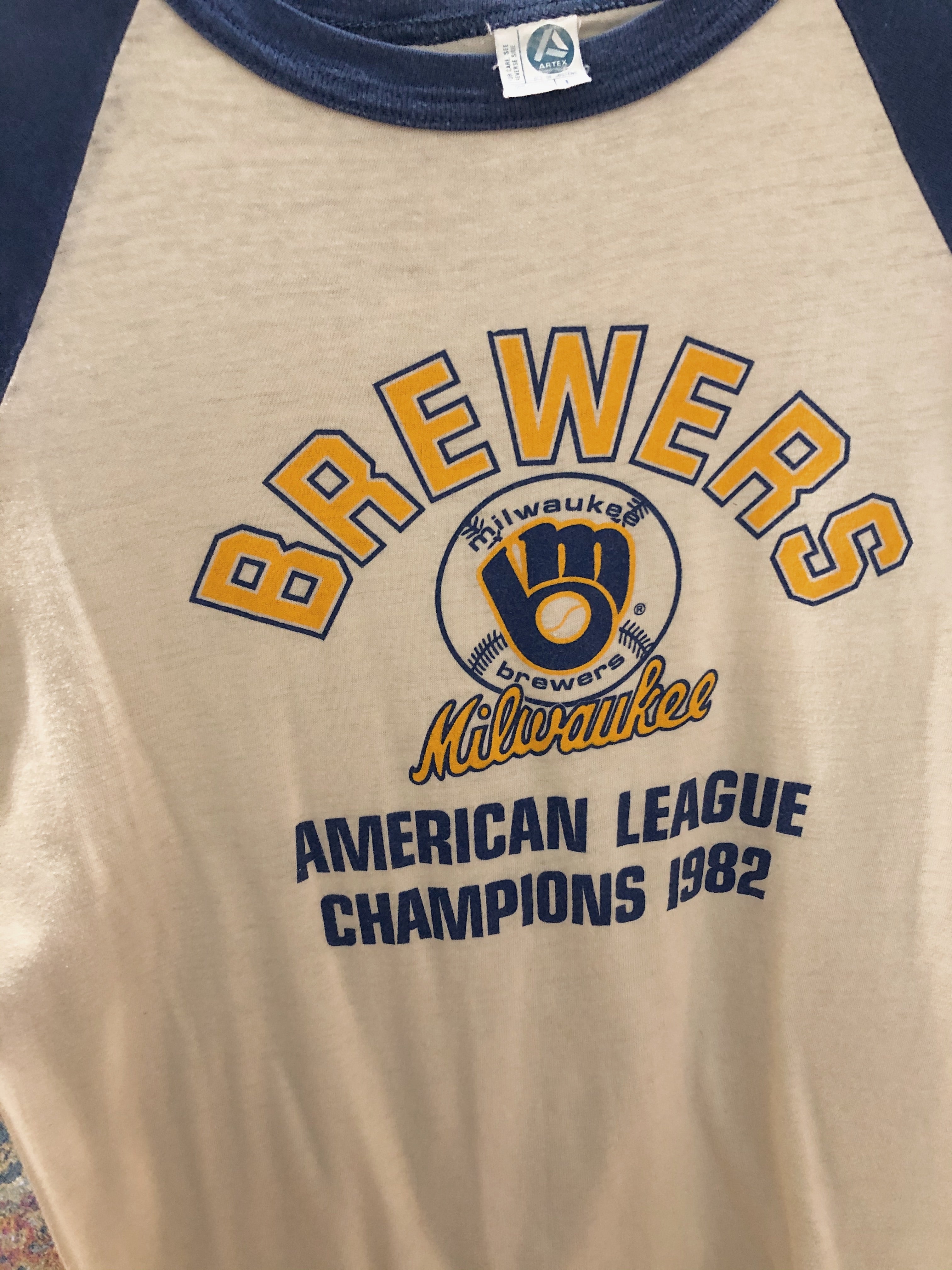 Vintage 1982 Milwaukee Brewers Baseball Tee – Electric West